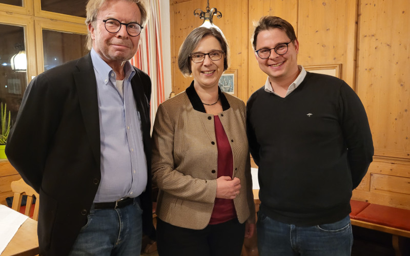 RA Jacobi, 1. Vorstand, Dr. Ulrike Kirchhoff, Vorstand Haus & Grund Bayern, RA Theurer, 2. Vorstand