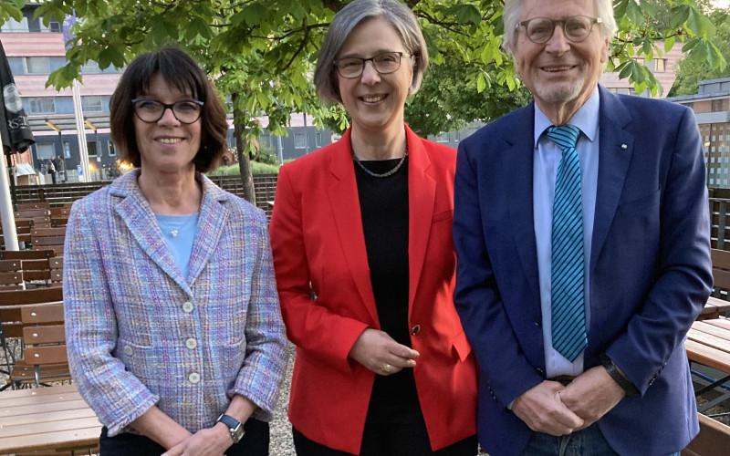 RAin Martina Bauernschmitt, 2. Vorsitzende, Dr. Ulrike Kirchhoff, Vorstand Haus & Grund Bayern, Dr. Helmut Müller, Vorstand