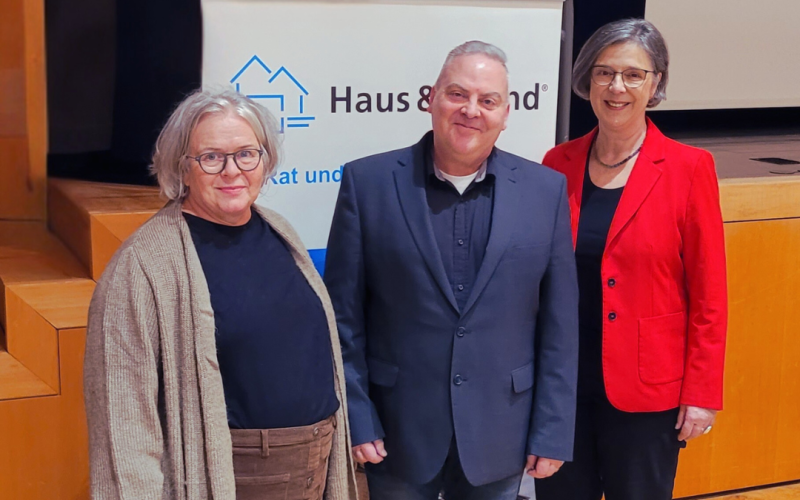 v. l. n. r.: RAin und Steuerberaterin Irmingard Huber-Stempfel, 2. Vorsitzende Haus & Grund Memmingen, Dr. Ulrike Kirchhoff, Vorstand Haus & Grund Bayern, RA Wolfgang Baur, 1. Vorsitzender Haus & Grund Memmingen