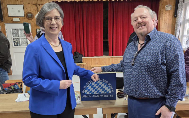 Frau Dr. Ulrike Kirchhoff (links), Christian Kölbl (rechts)