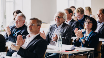 Personen in der Mitgliederversammlung