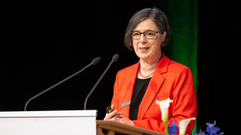 Dr. Ulrike Kirchhoff, Vorstand Dr. Ulrike Kirchhoff, Vorstand