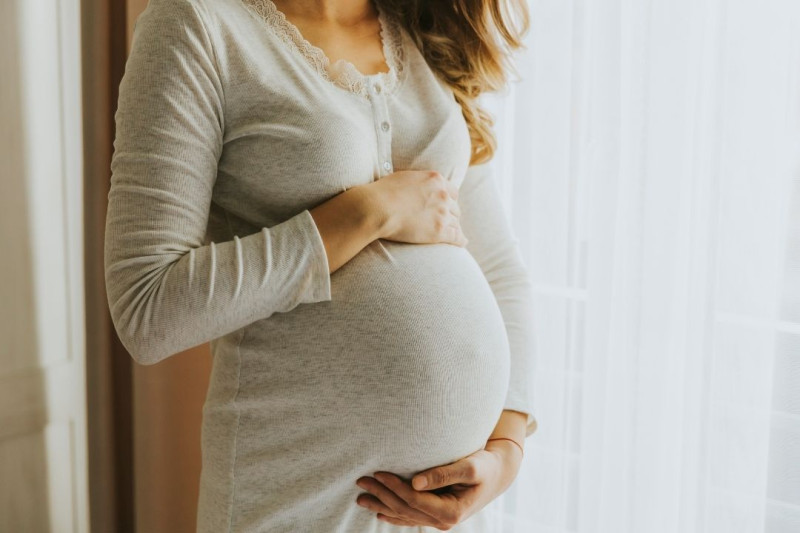 Babybauch einer schwangeren Frau