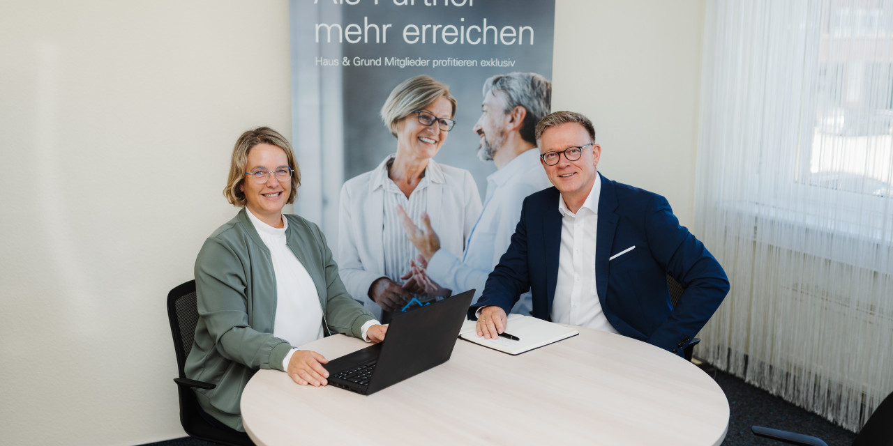 Techem - Frau Jung im Gespräch mit Herrn Werner