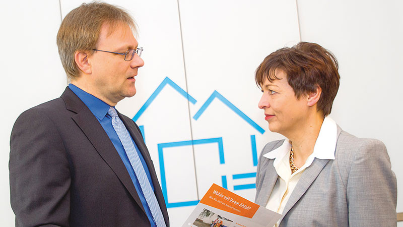 Ute Schäfer und Dr. Carsten Brückner