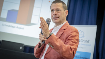 Dr. Karsten Brandt Dr. Karsten Brandt