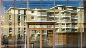 Gespiegeltes Haus Gespiegeltes Haus