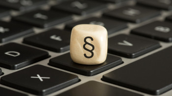 Paragrafenzeichen auf Tastatur Paragrafenzeichen auf Tastatur