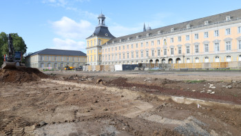 Auf dieser Fläche soll die Interimsaula entstehen