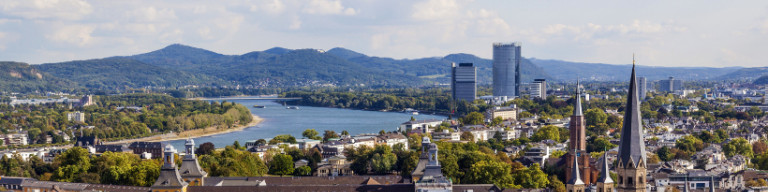 Bonn mit Blick auf Siebengebirge