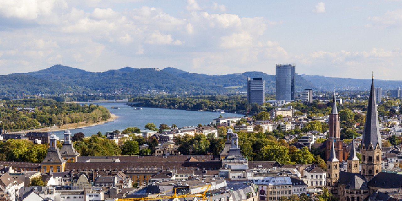 Bonn mit Blick auf Siebengebirge Bonn mit Blick auf Siebengebirge