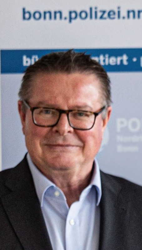 PP Frank Hoever Foto Hu PP Frank Hoever Foto Hu