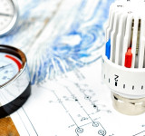 Thermostat und Manometer