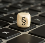 Paragrafenzeichen auf Tastatur