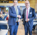 Nathanael Liminski und Dr. Hermann Tengler