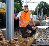 Symbolfoto  Austausch Fahrleitungsmasten