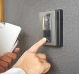 Symbolbild_Klingeln_820px Betrüger