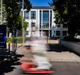 UN ins Haus der Generalpostdirektion