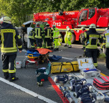 Symbolfoto Eingeklemmte Person befreit FeuerwehrundRettungsdienstBonn