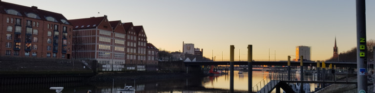 Bremen Hafen Hafen von Bremen bei Dämmerung 2