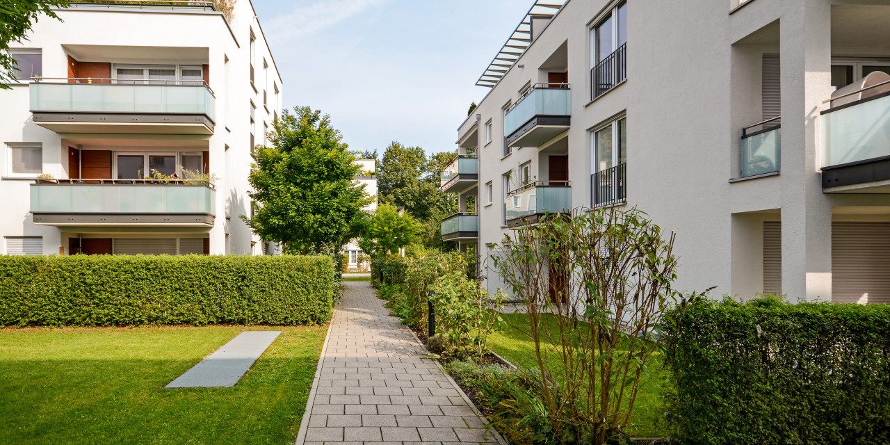 ah_fotobox - stock.adobe.com Wohnhäuser