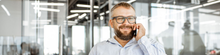 Immobilienverwalter im Büro