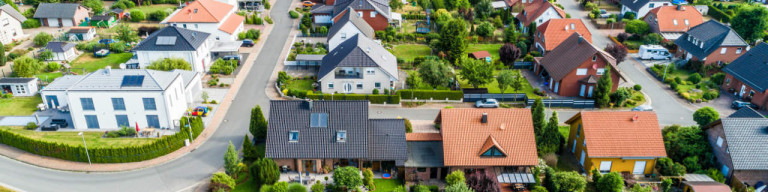 Wohngebiet mit Einfamilienhäusern