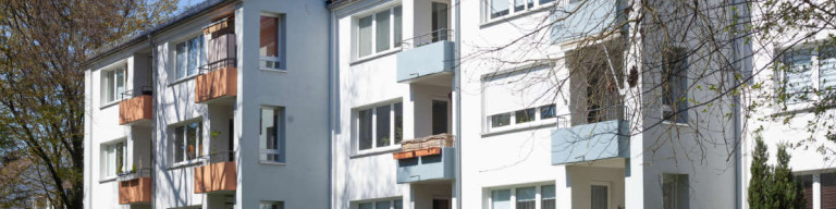 Mehrfamilienhäuser mit Balkonen