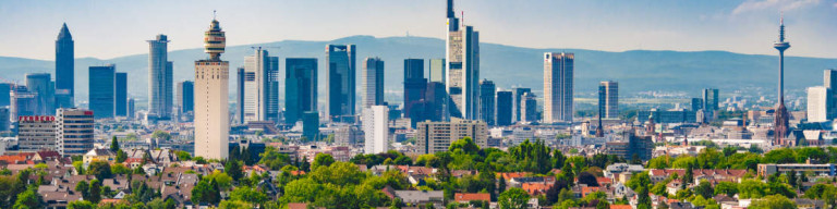 Skyline und Stadtwalt von Frankfurt am Main