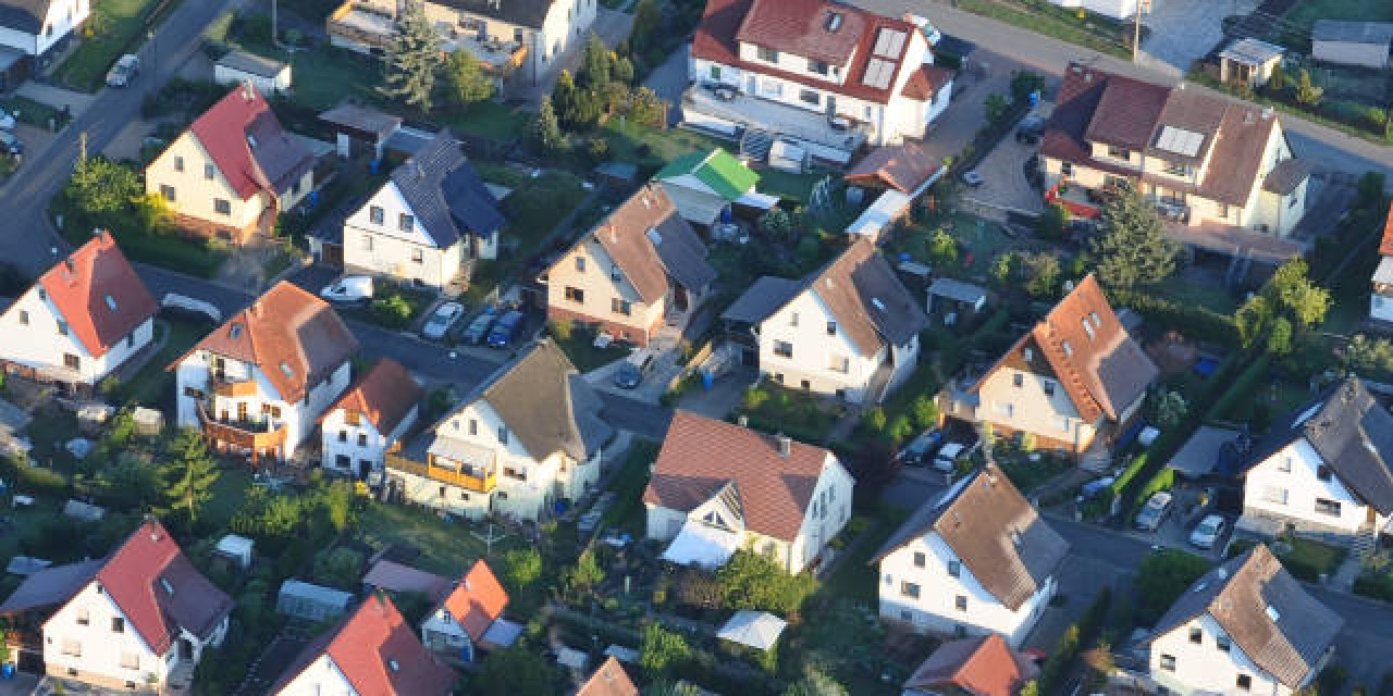 Einfamilienhäuser in Wohnsiedlung