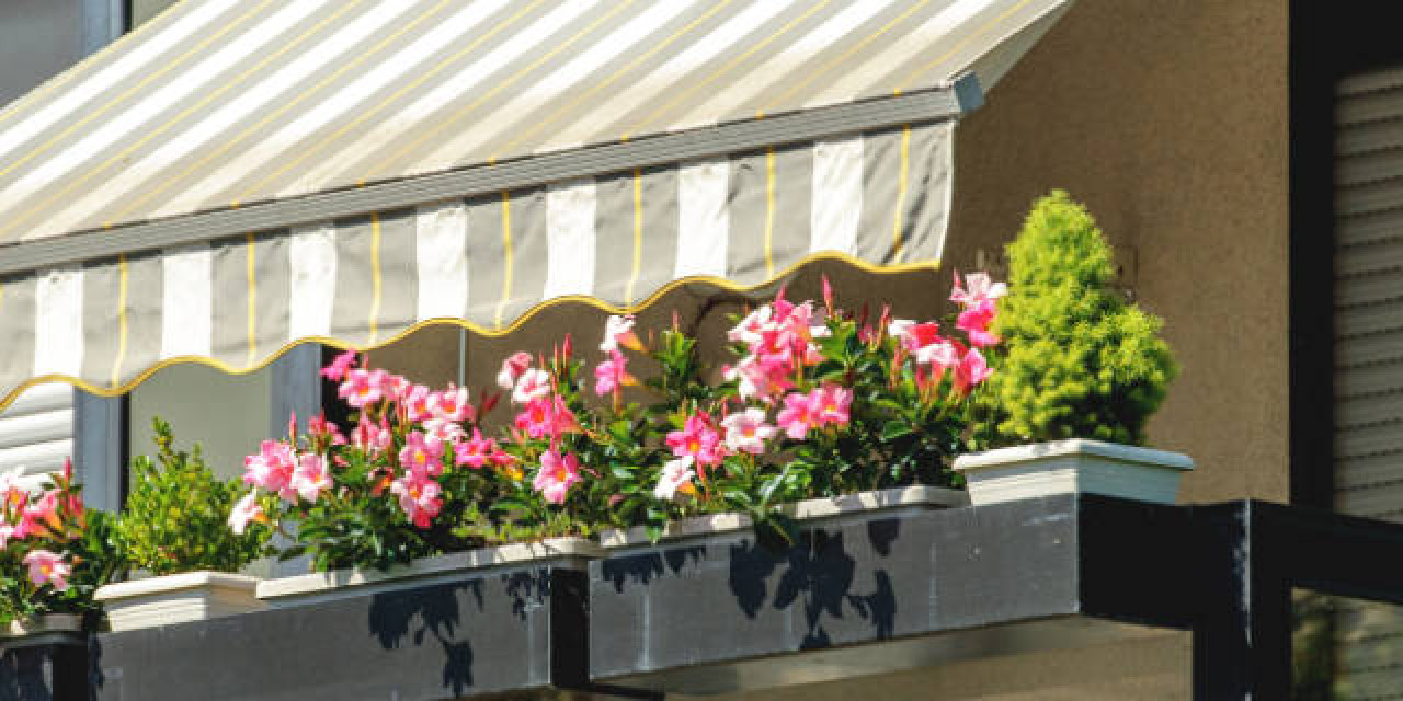 Markise an Balkon