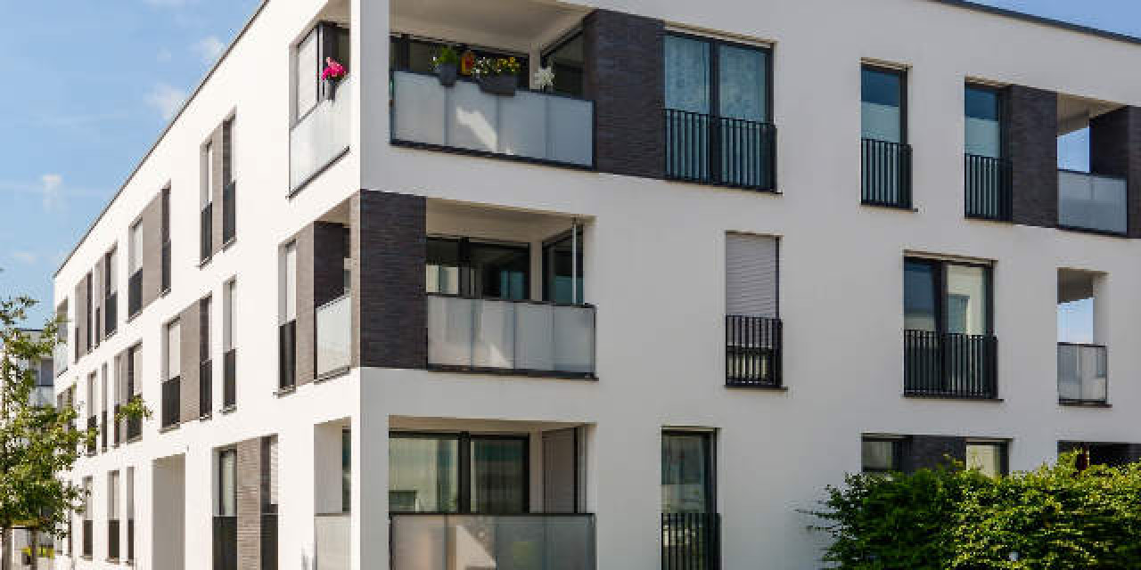 Neubau-Mehrfamilienhaus