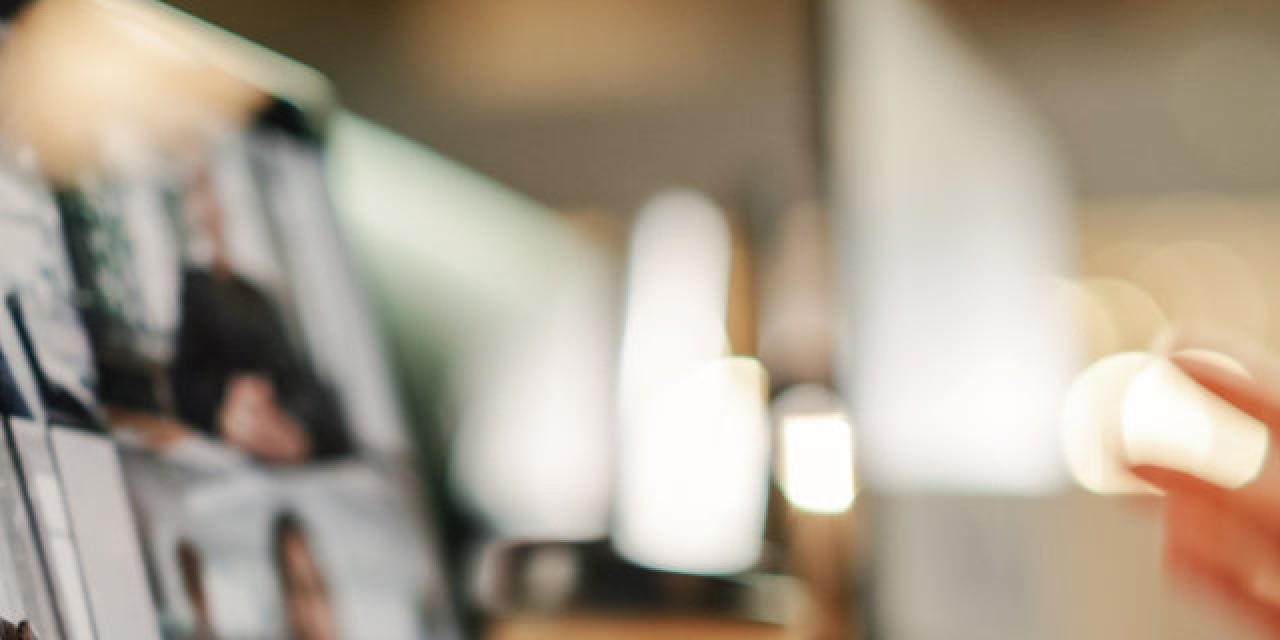 Online-Meeting auf Computer-Bildschirm