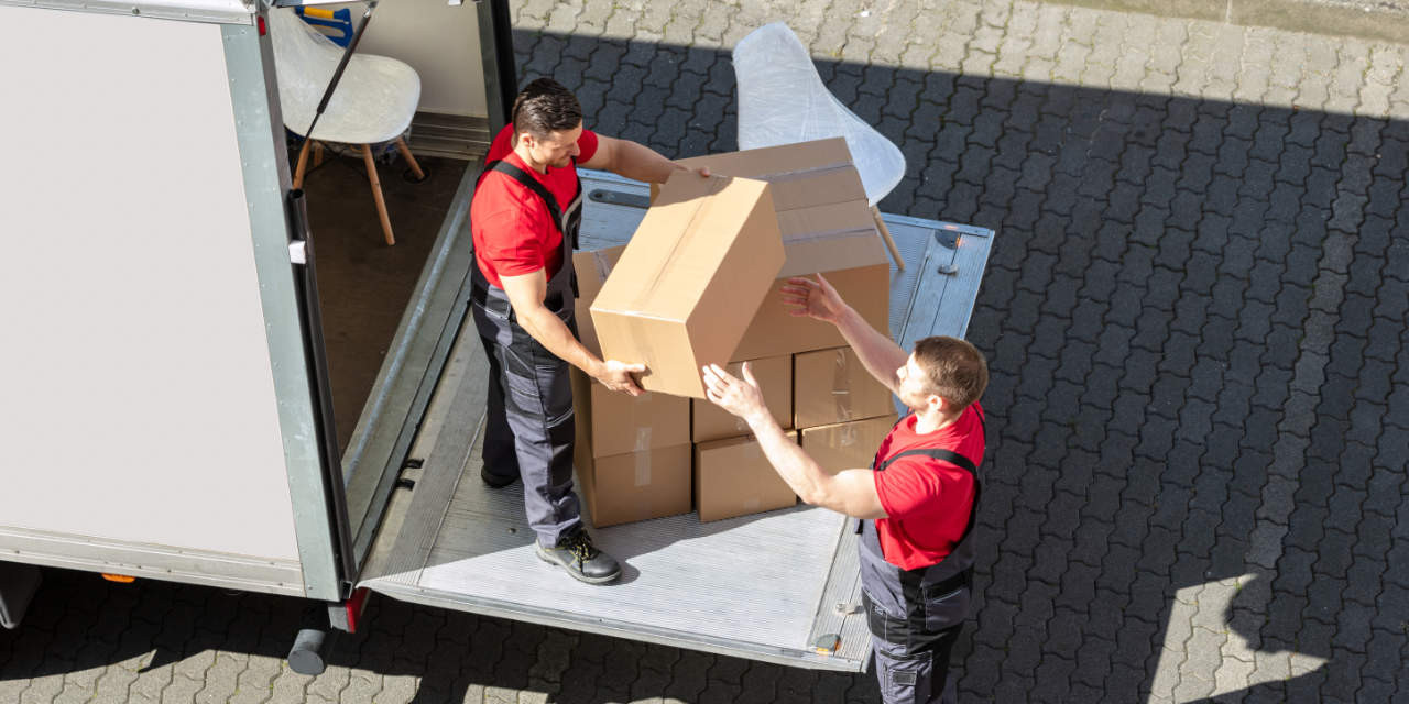 Umzugsunternehmen bei der Arbeit