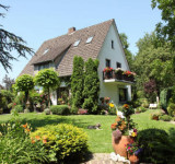 Einfamilienhaus mit Garten