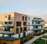 Modernes Mehrparteienhaus