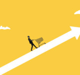 Grafik: Mann schiebt Einkaufswagen einen Pfeil hinauf