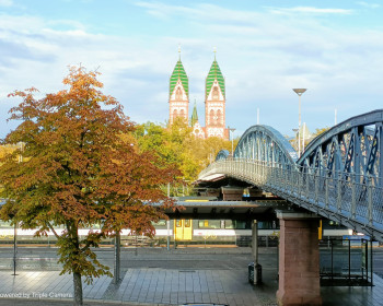 blaue Brücke