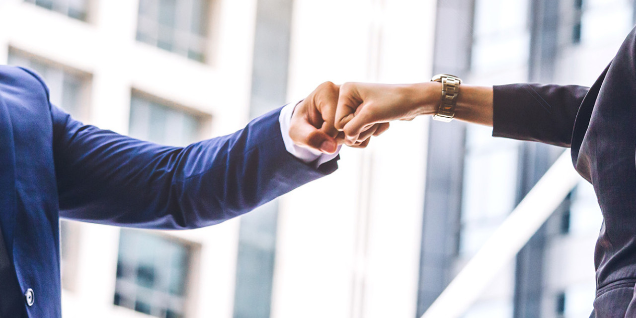 Hug Partner / Zusammenarbeit