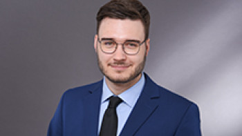 Portrait Lenny Looks 