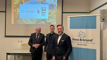 v.l.: Heinrich Chr. Prühs, Vors. Haus&Grund NMS, Dr. Friso Zimmermann und Alexander Blazek v.l.: Heinrich Chr. Prühs, Vors. Haus&Grund NMS, Dr. Friso Zimmermann und Alexander Blazek